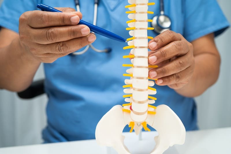 Bloqueos o infiltraciones para dolor de columna en Cancún, México